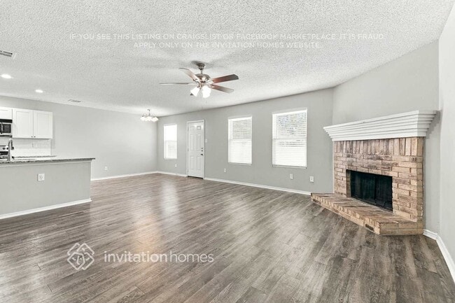 1202 Leeward Ln
