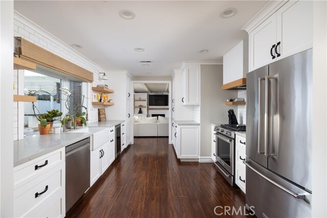 Photo - 407 E 16th St