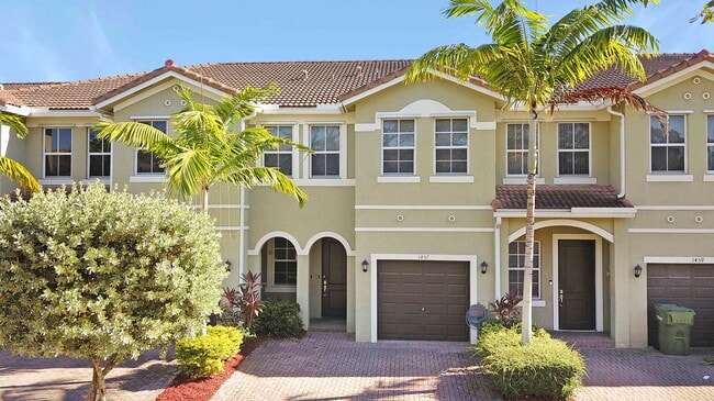 Building Photo - 1457 SE 26th Ave