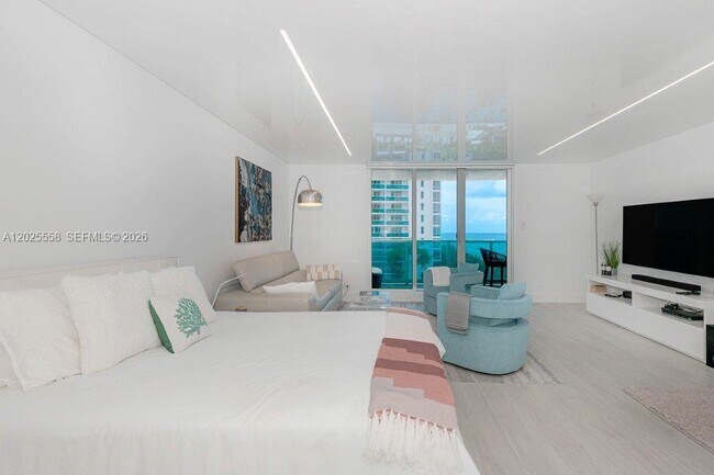 Photo - 2301 Collins Ave Unit 811