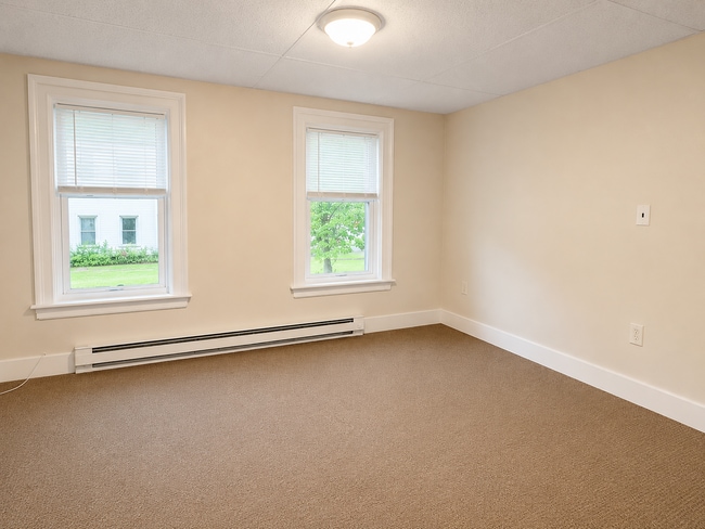 Photo - 86 Oak St Unit Apartment 1