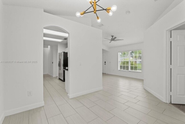 Photo - 1392 SW Sudder Ave