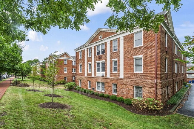 Photo - 922 S Washington St