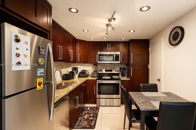 Photo - 500 Bayview Dr Unidad 630