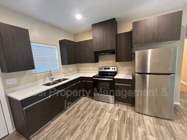 1008 W La Pointe Ave Unit 3