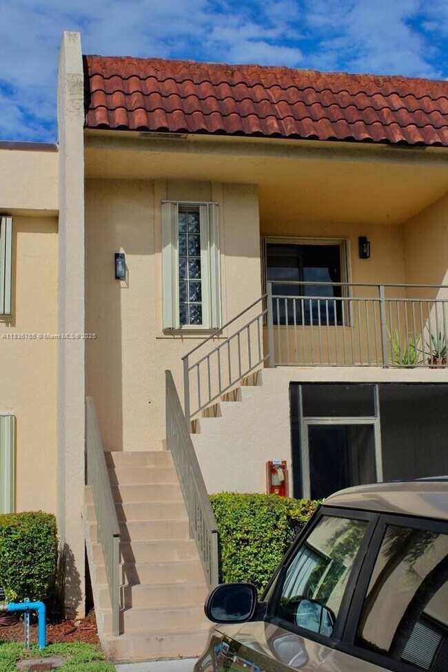 Photo - 16471 Blatt Blvd Unit 204