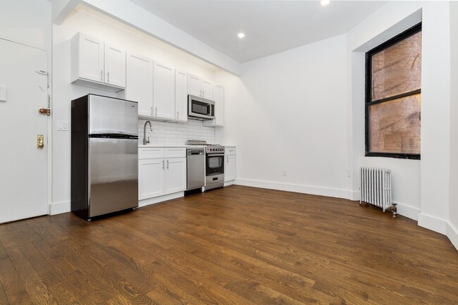 Photo - 45 Tiemann Place