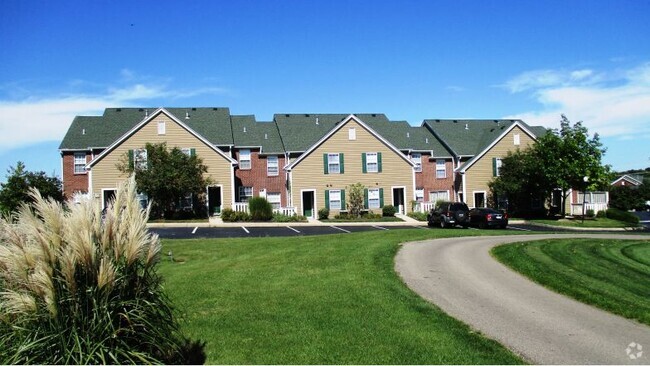 Beautiful grounds on golf course - Wexford on the Green Rental