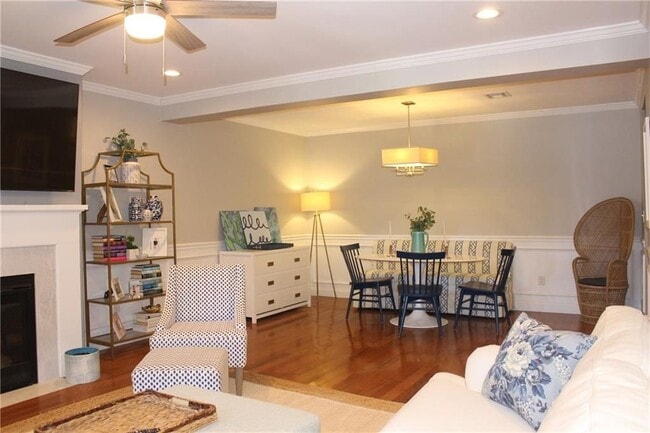 Photo - 7 Mt Hope Ave Unit 204