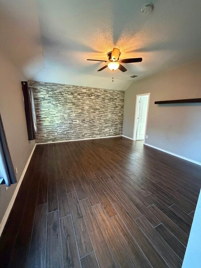 Photo - 116 Enchanted Forest Dr