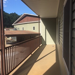 Photo - 1055 E Bethlehem Blvd