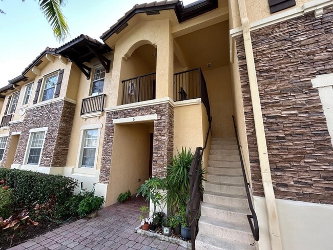 Building Photo - 9257 SW 227th St Unit 26