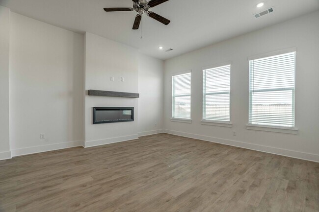 Photo - Brand-New Luxurious 4 Bedroom in Bentonville! FENCE INCLUDED!