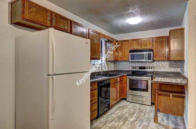 Photo - 66 Bakers Bridge Cir