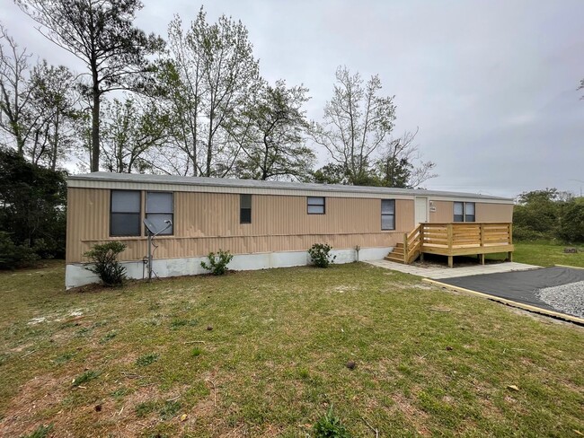 Charming 2-Bedroom, 2-Bath Mobile Home in ... - Charming 2-Bedroom, 2-Bath Mobile Home in ...