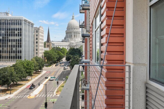 Photo - 309 W Washington Ave Unit 601