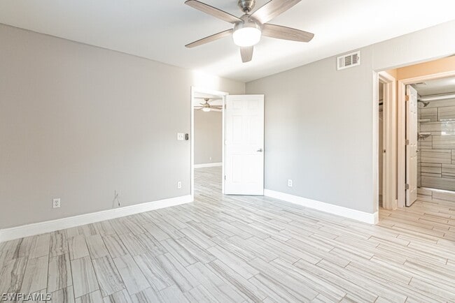 Building Photo - 1392 Churchill Cir Unit O101