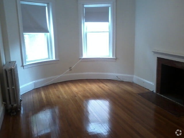 Building Photo - 1768 Beacon St Rental