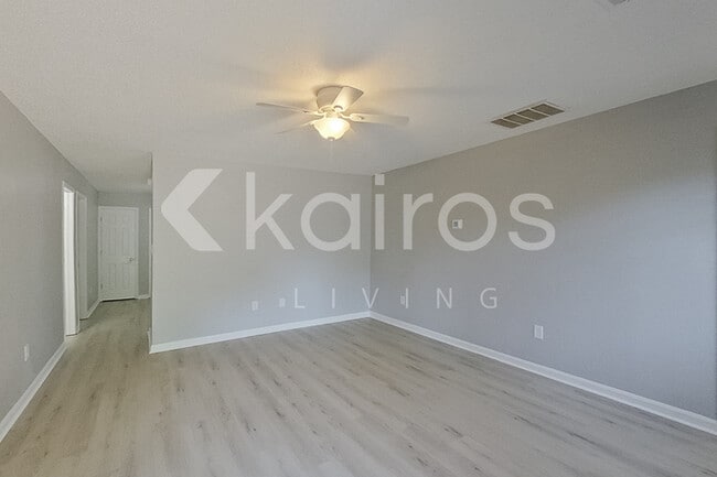 Photo - 125 Deer Pkwy