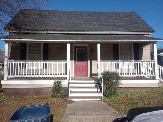 Building Photo - 18 Courtney St