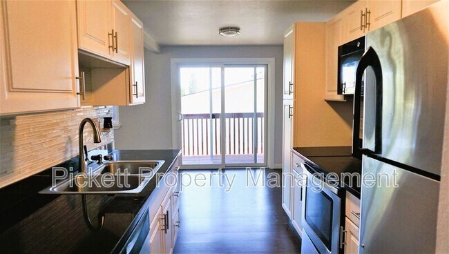 Photo - 1134 Scott Ave