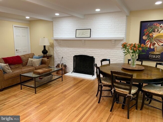 Photo - 20 Oakley Dr