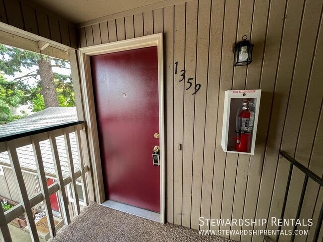Photo - 1359 Liberty St NE