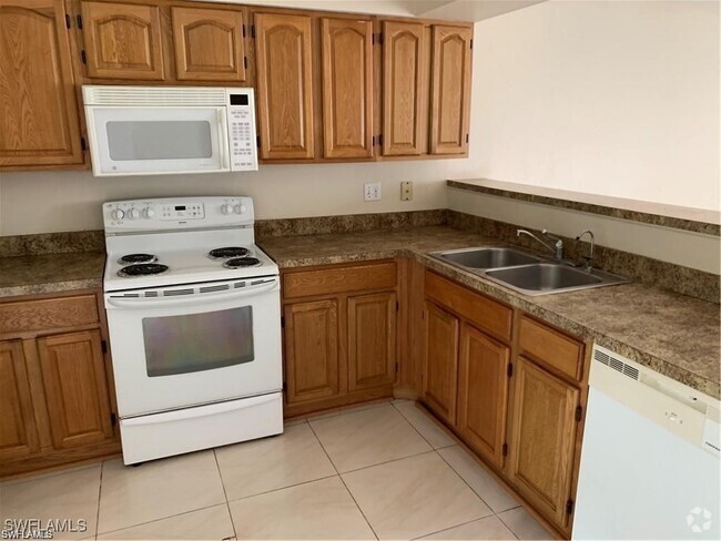 Building Photo - 1000 Andalusia Blvd Rental
