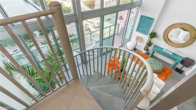 Photo - 1 br, 1.5 bath Condo - 888 Biscayne Blvd A... Unit Apt 905