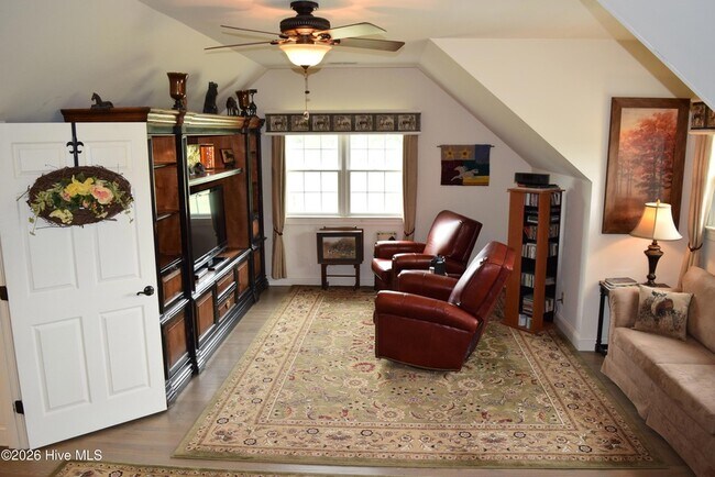 Photo - 245 Blue Valley Rd Unidad Apartment