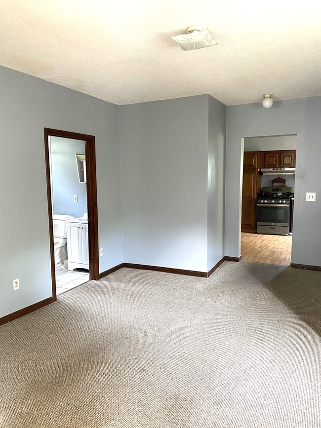 Photo - 610 W 19th St Unit 1