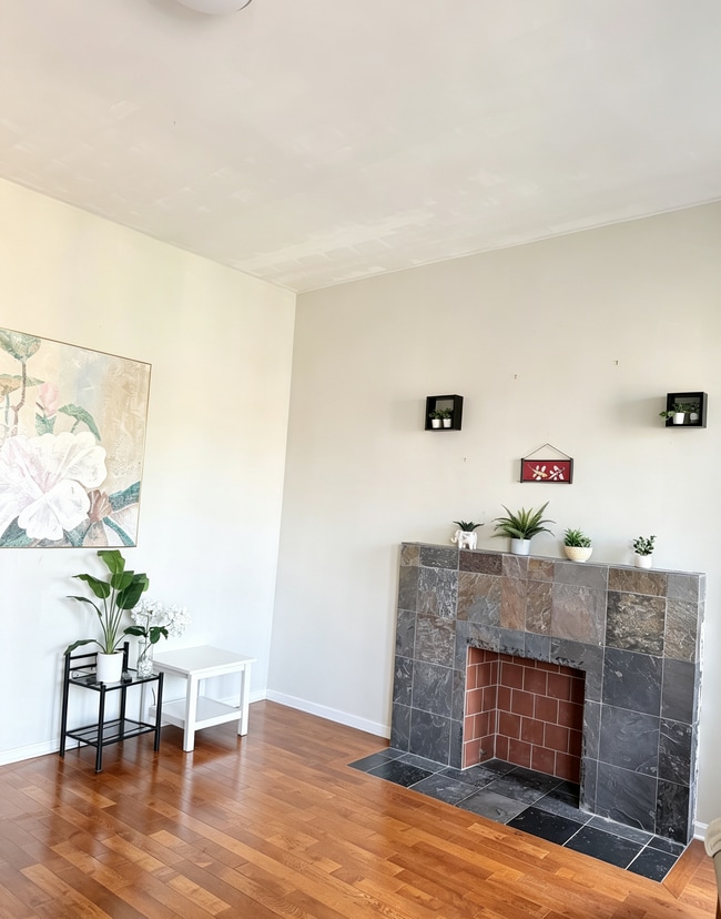 Photo - 5142 S Ingleside Ave Unit 3C