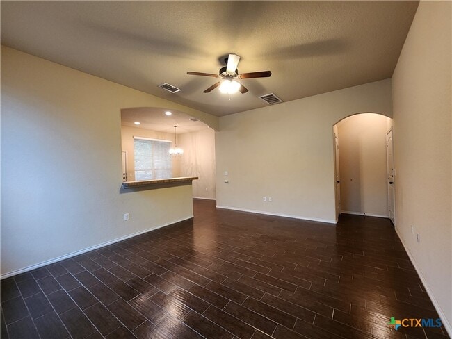 Photo - 622 Creekside Cir