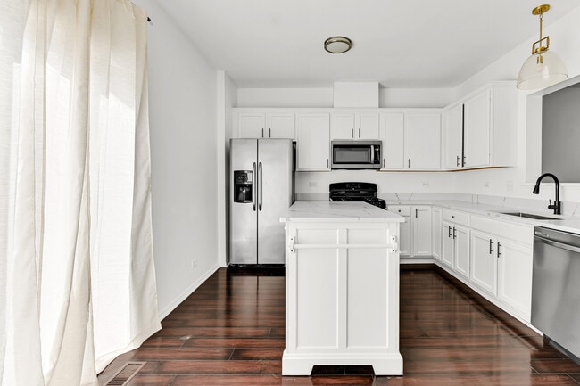 Photo - 7515 Savoy Ln