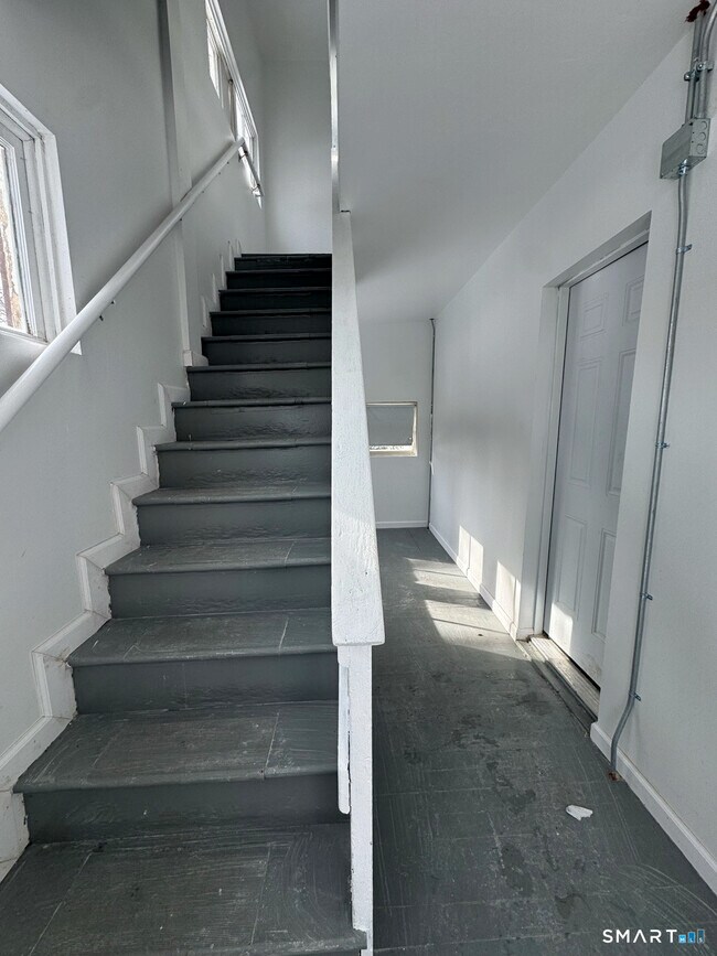 Photo - 54 Overlook Ave Unit B