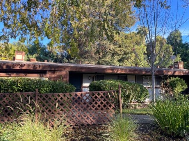 1-Bedroom Unit with Parking in Mountain Vi... - 1-Bedroom Unit with Parking in Mountain Vi... Unidad 160