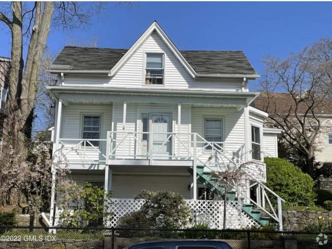 Building Photo - 119 N Water St Rental
