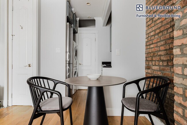 Photo - 118 Christopher St Unidad FL2-ID1762