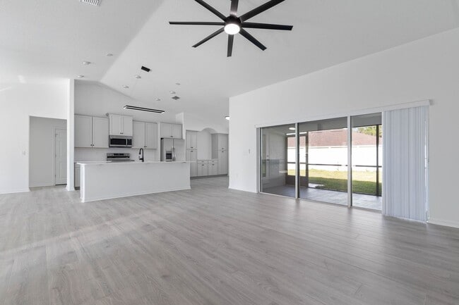 Photo - Spacious home for rent !