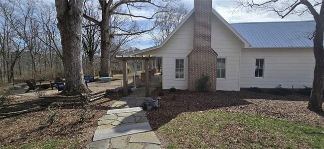 Photo - 812 Bessie Ln