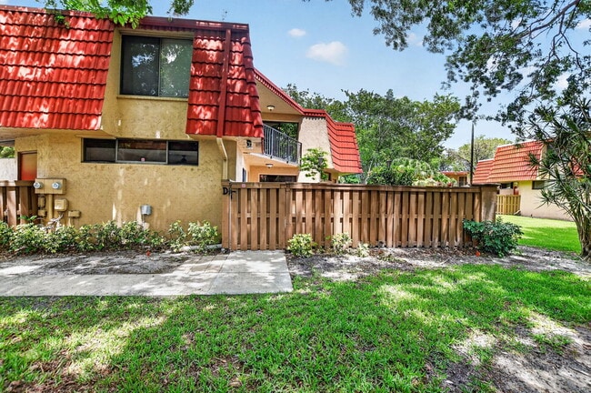 Building Photo - 8099 Severn Dr