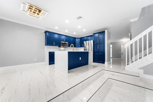Photo - 5233 SW 155th Way
