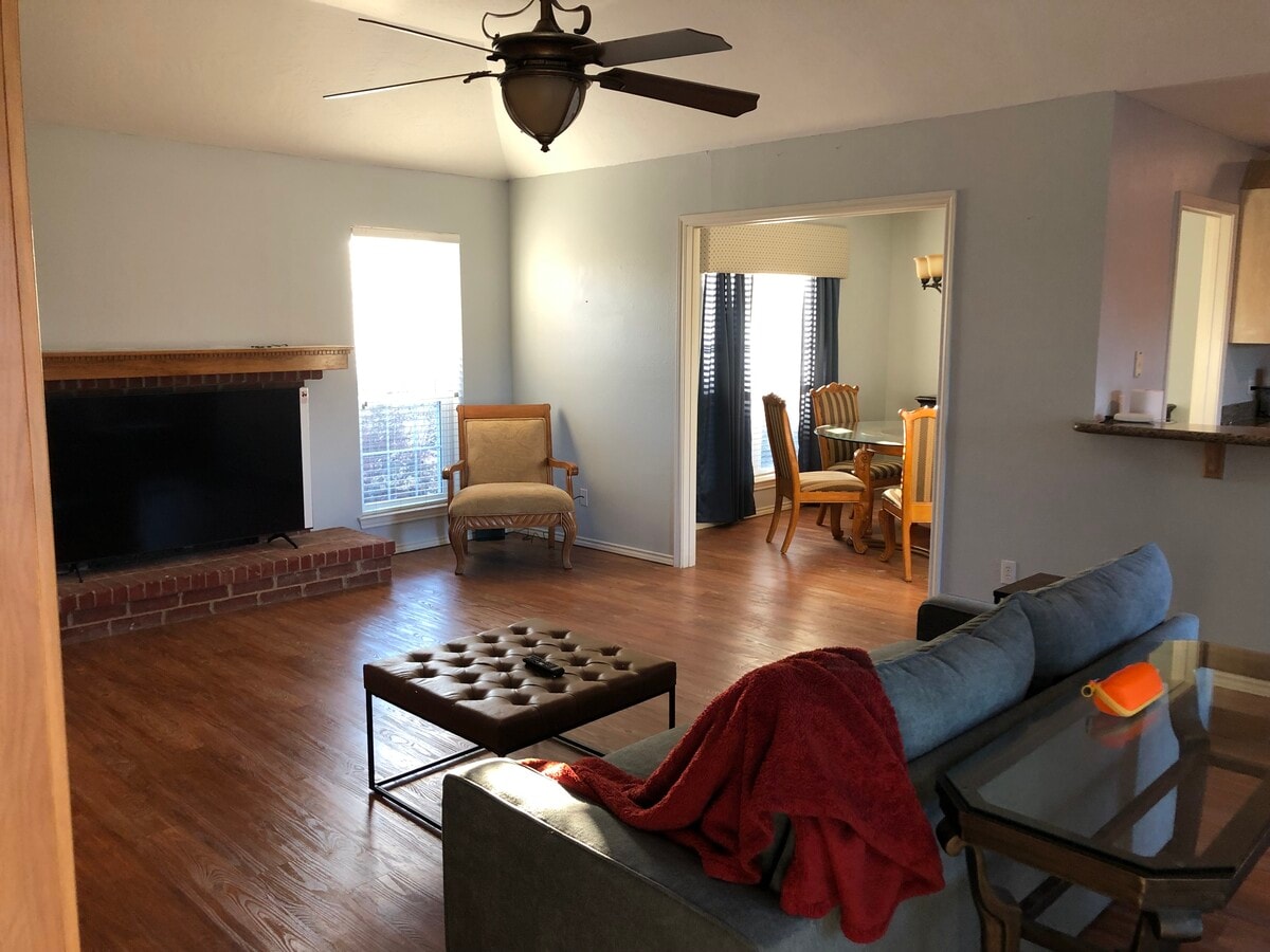 Photo - 825 Fairway St