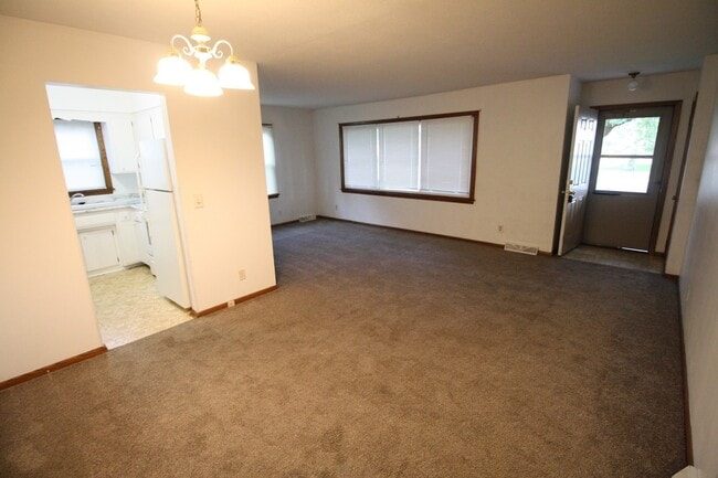 Photo - 9522 Pleasant Ave S