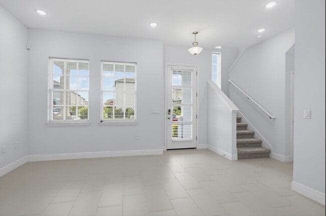 Photo - 10322 Marconi Ave