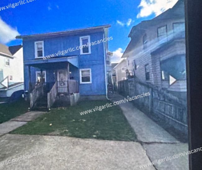 Building Photo - 110 Jefferson Ave Unit 2E