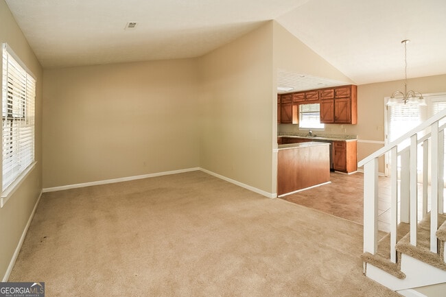 Photo - 105 Shannon Chase Way