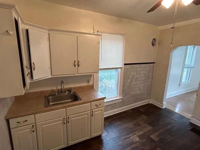 Photo - 3 Bedroom house one bath with den in Danville, IL