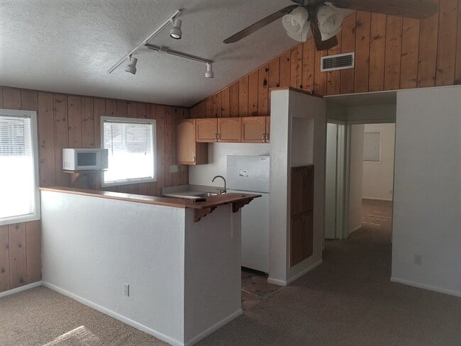 Cocina - 4553 Canyon Loop
