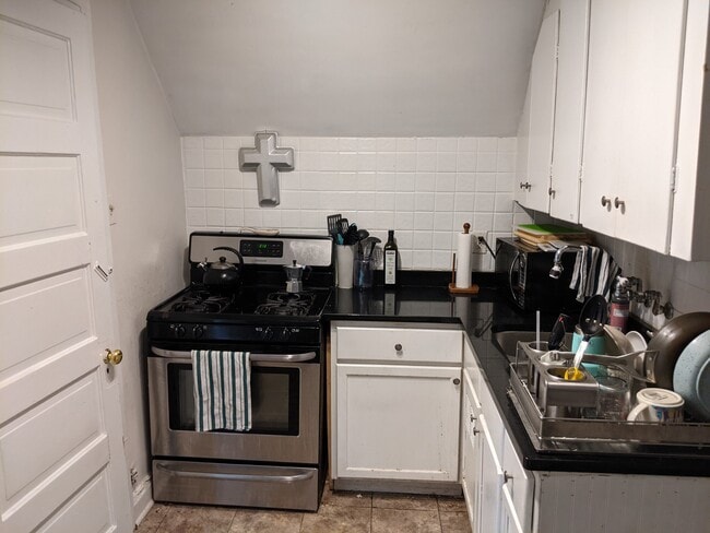 Photo - 1121 Leonard Pl